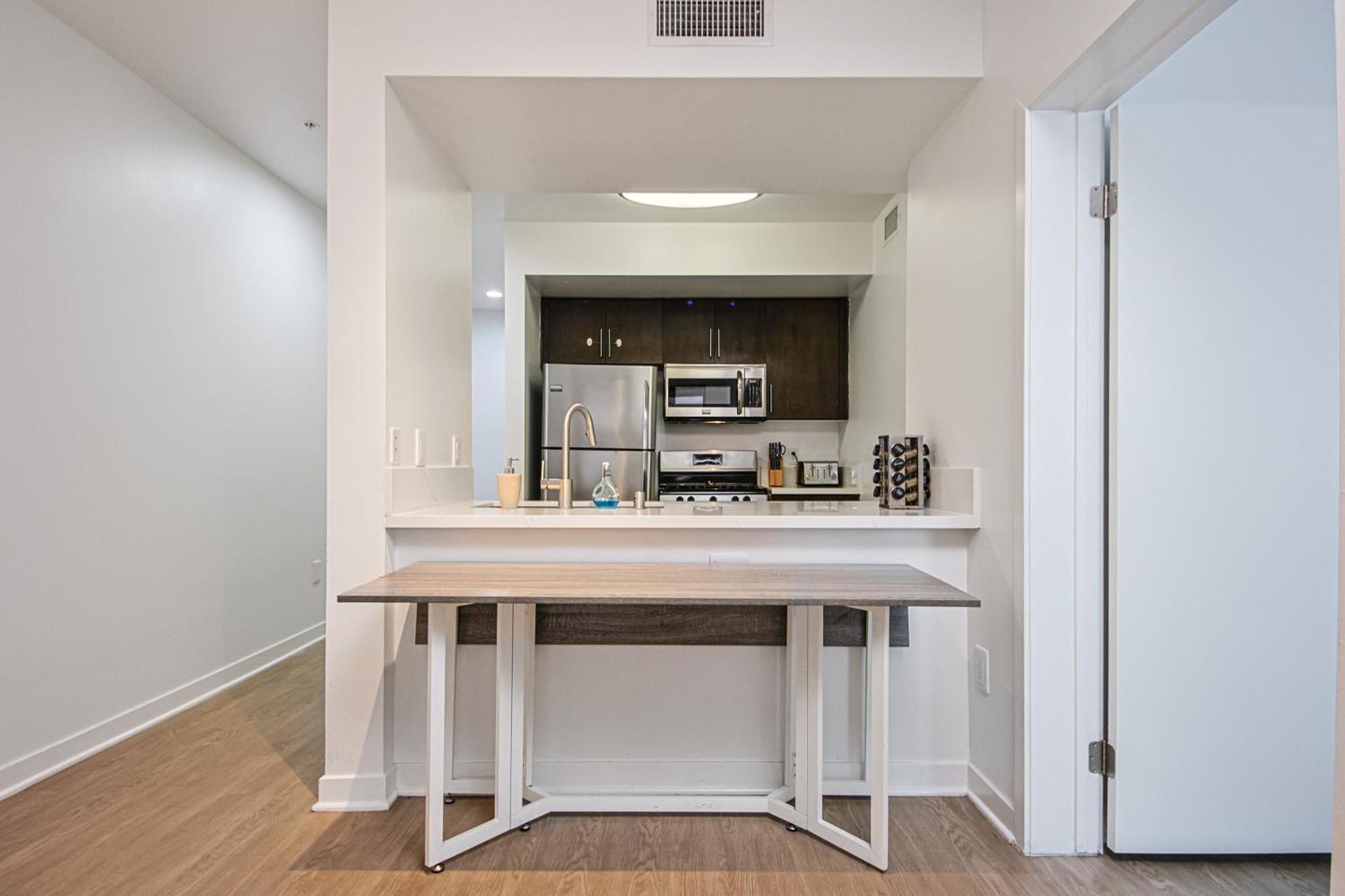 The Carlton- Modern-Luxury 2 Master Suites In Hrt Of Sm Steps To Ocean Ave Los Angeles Buitenkant foto